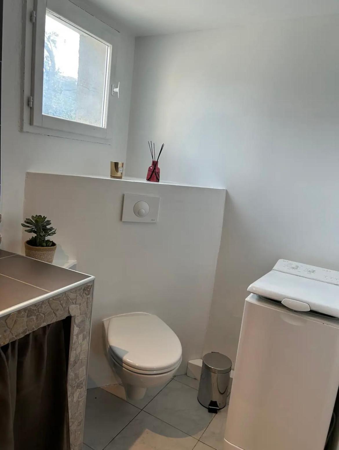 Charmant Logement Apartment *